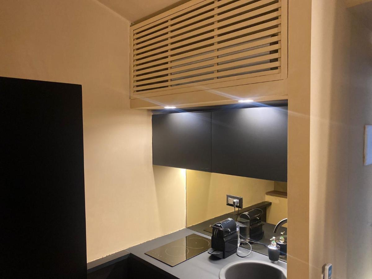 Montesantogroup Suite House Nel Centro Di Napoli Exterior photo